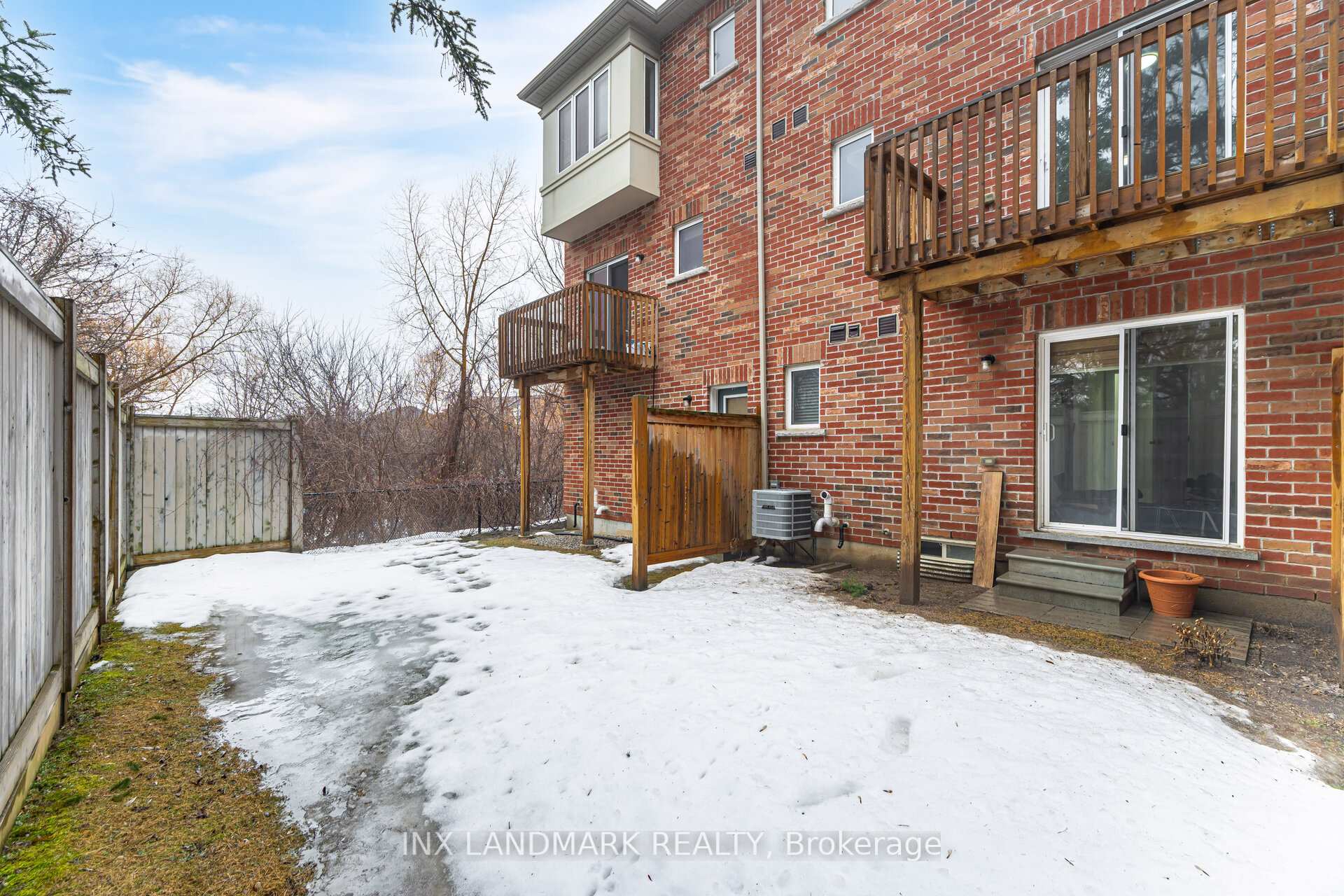 Photo 36 of 23 Abercove Close, Brampton, Credit Valley — HOMEH