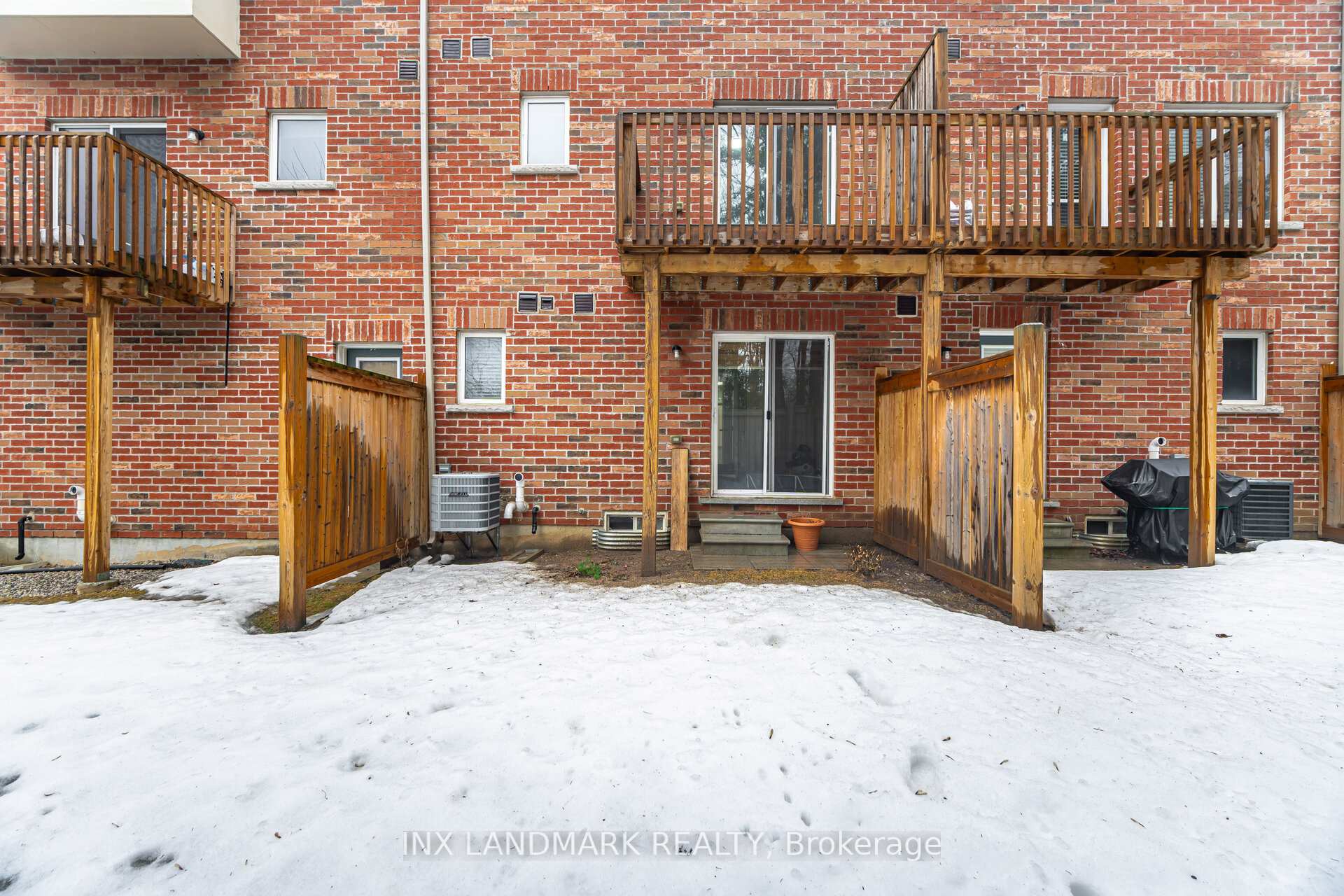 Photo 37 of 23 Abercove Close, Brampton, Credit Valley — HOMEH