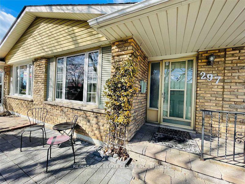 Front of 297 Magnolia Drive