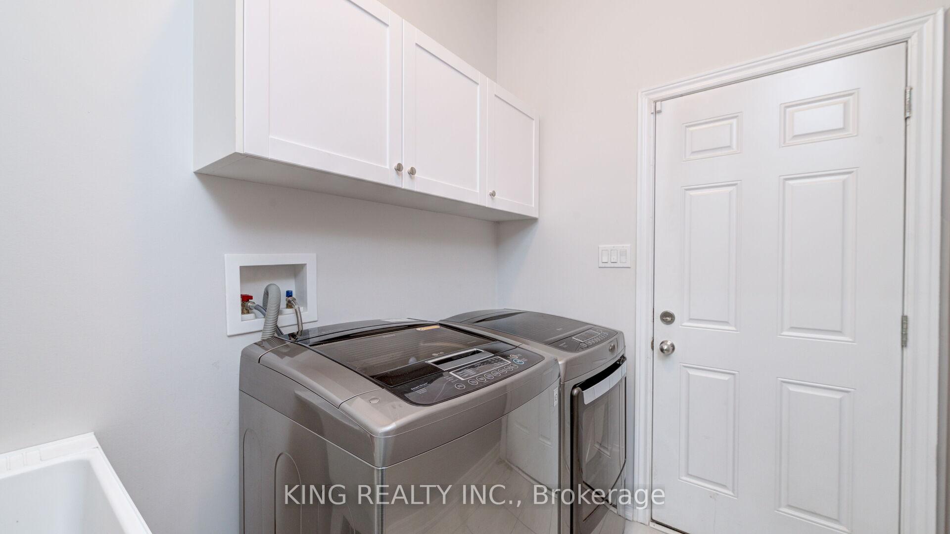 Photo 9 of 56 Cranwood Circle, Brampton, Credit Valley — HOMEH