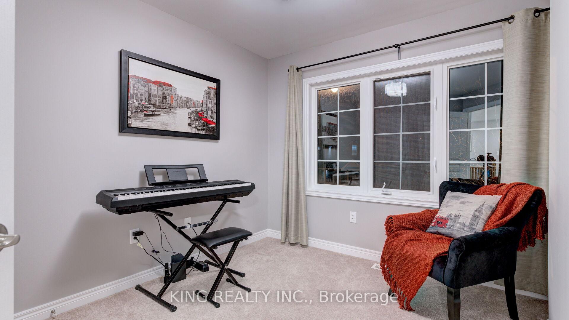 Photo 14 of 56 Cranwood Circle, Brampton, Credit Valley — HOMEH