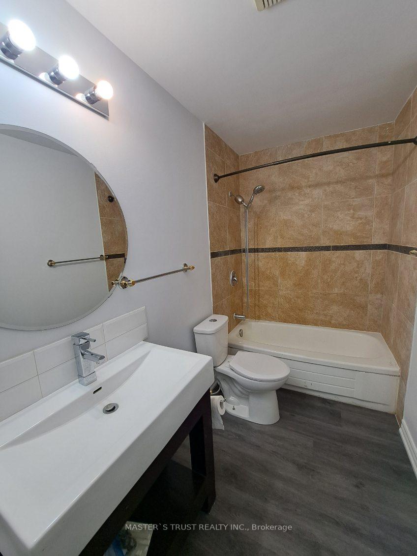 Photo 10 of Unit 2, 22 Brennan Avenue, Barrie, South Shore — HOMEH