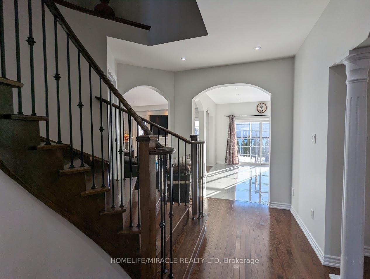 Photo 1 of 194 Don Minaker Drive, Brampton, Bram East — HOMEH