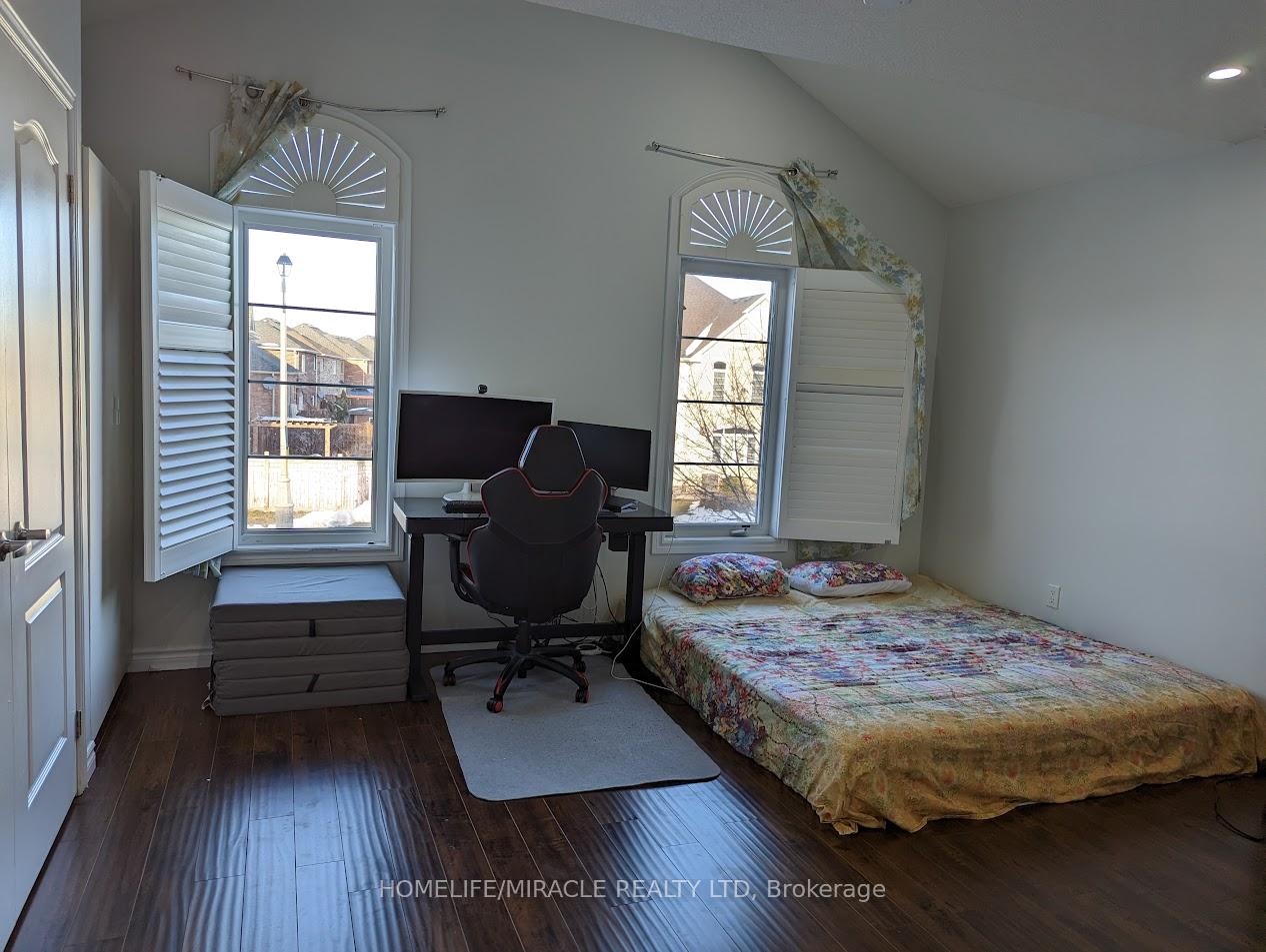 Photo 8 of 194 Don Minaker Drive, Brampton, Bram East — HOMEH