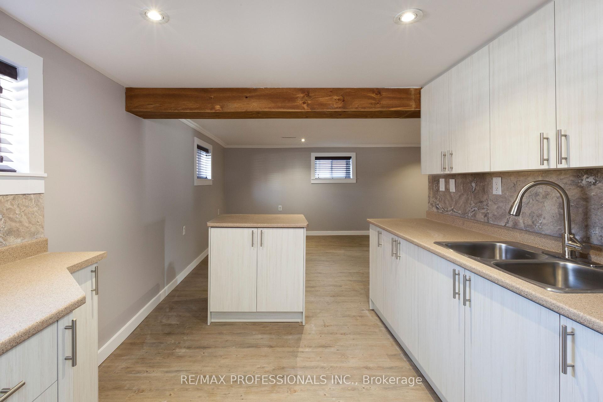 Photo 2 of Unit Lower, 31 Tolton Drive, Brampton, Brampton North — HOMEH