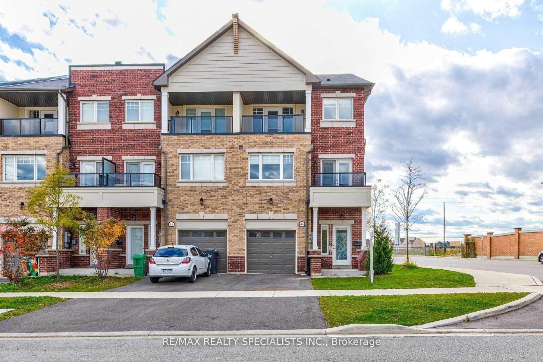 Photo 1 of 44 Sky Harbour Drive, Brampton, Bram West — HOMEH