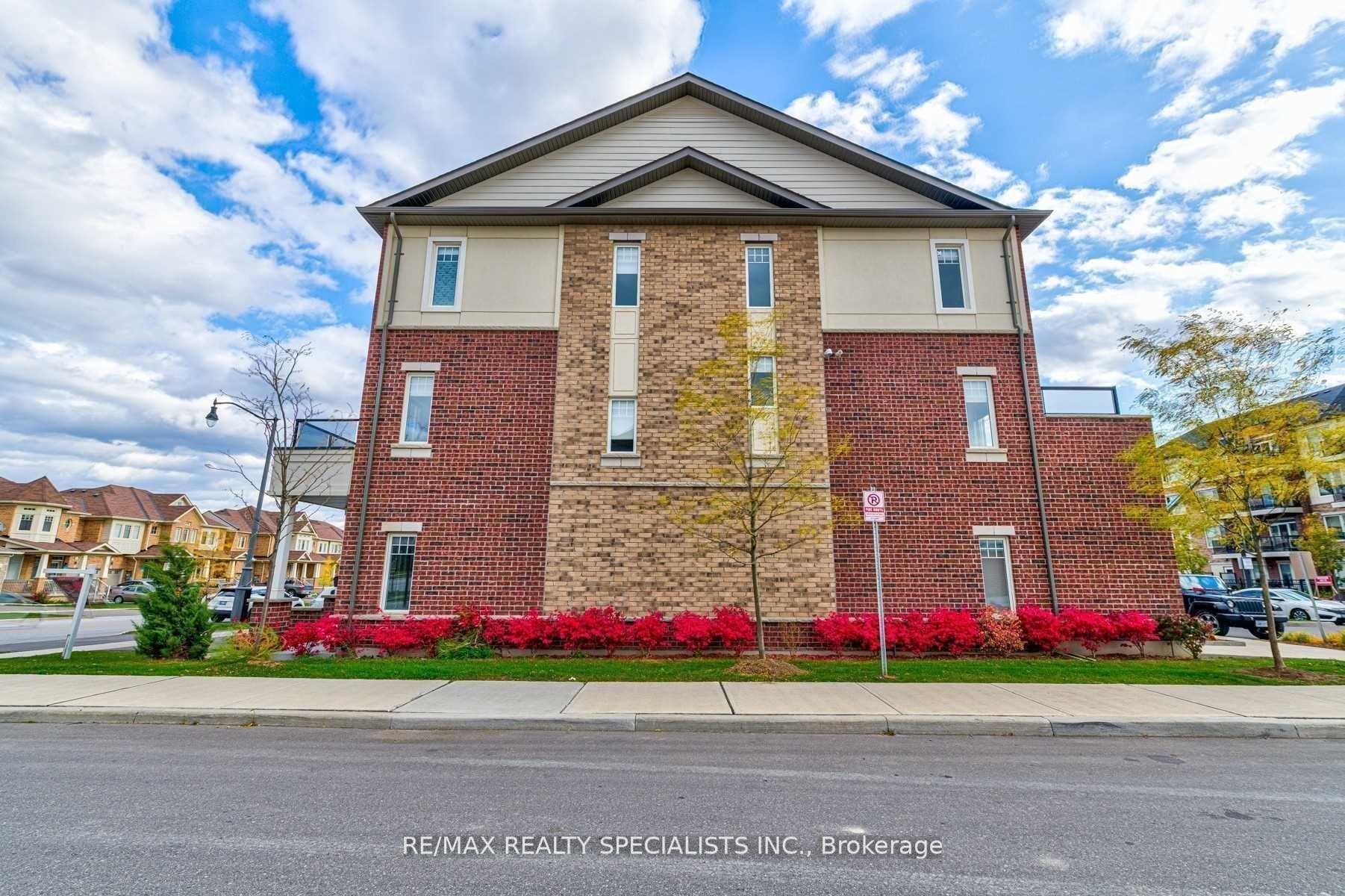 Photo 11 of 44 Sky Harbour Drive, Brampton, Bram West — HOMEH