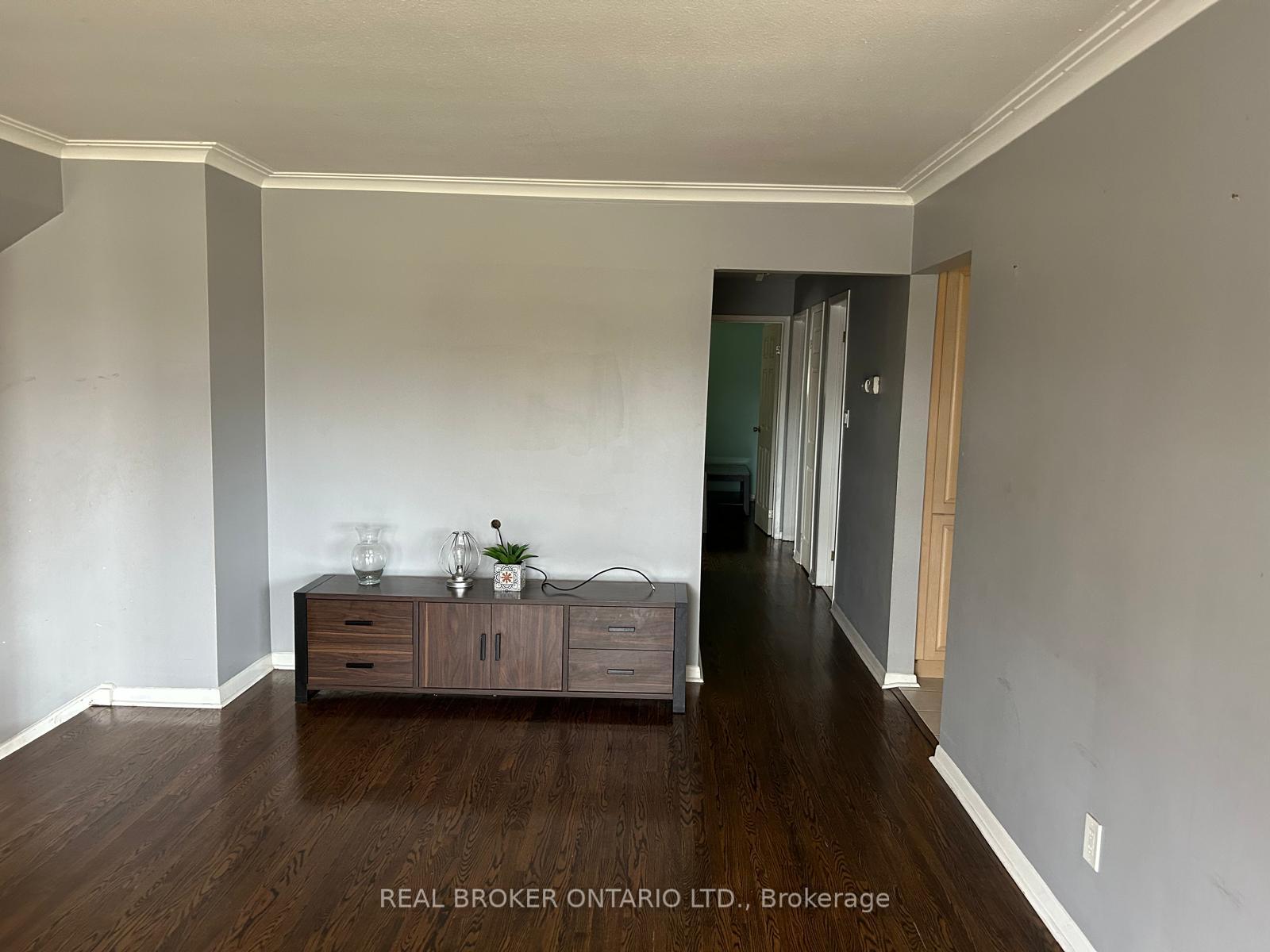 Photo 2 of Unit Room 1, 5 Caldwell Crescent, Brampton, Brampton East — HOMEH