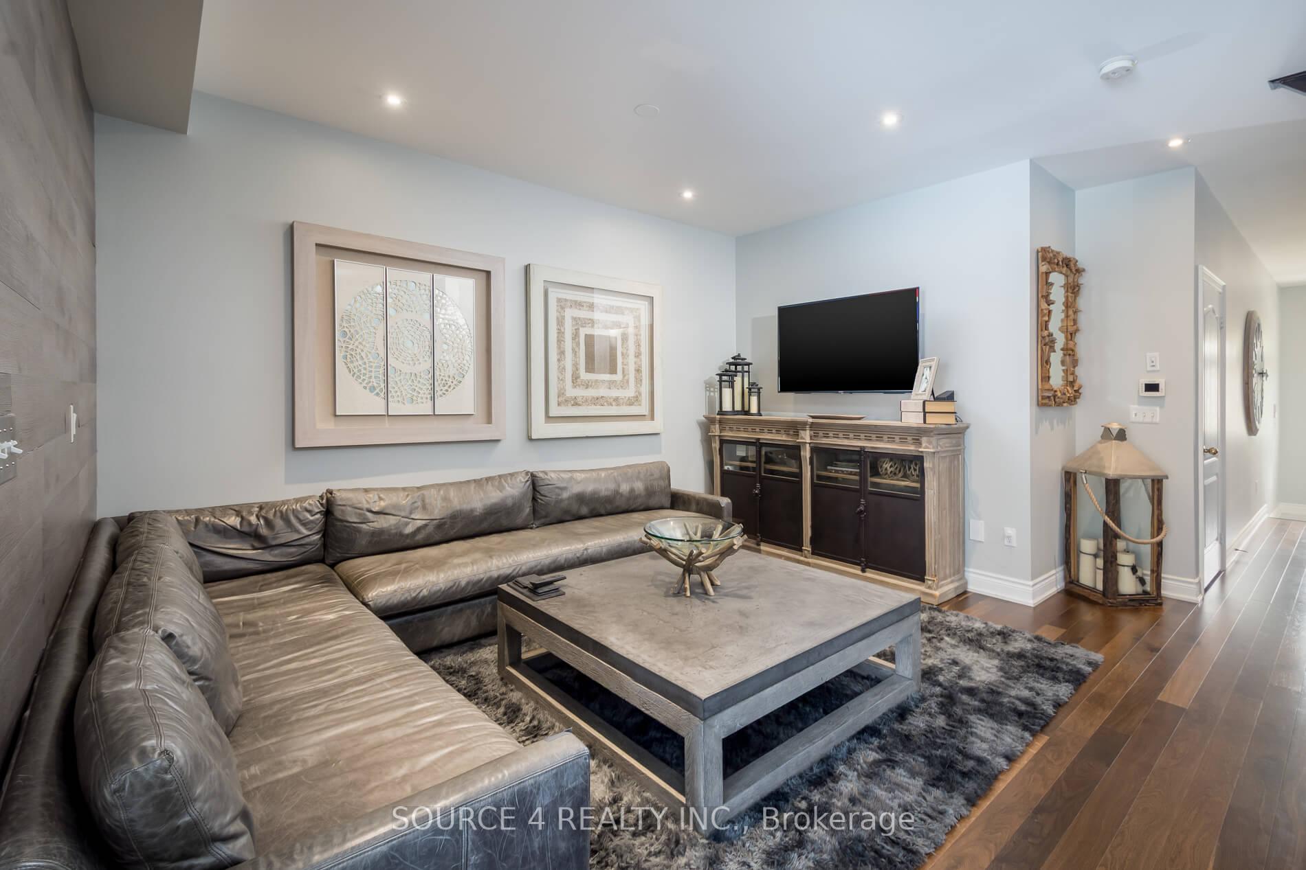 Photo 3 of Unit Upper Level, 45 Lesabre Crescent, Brampton, Bram East — HOMEH