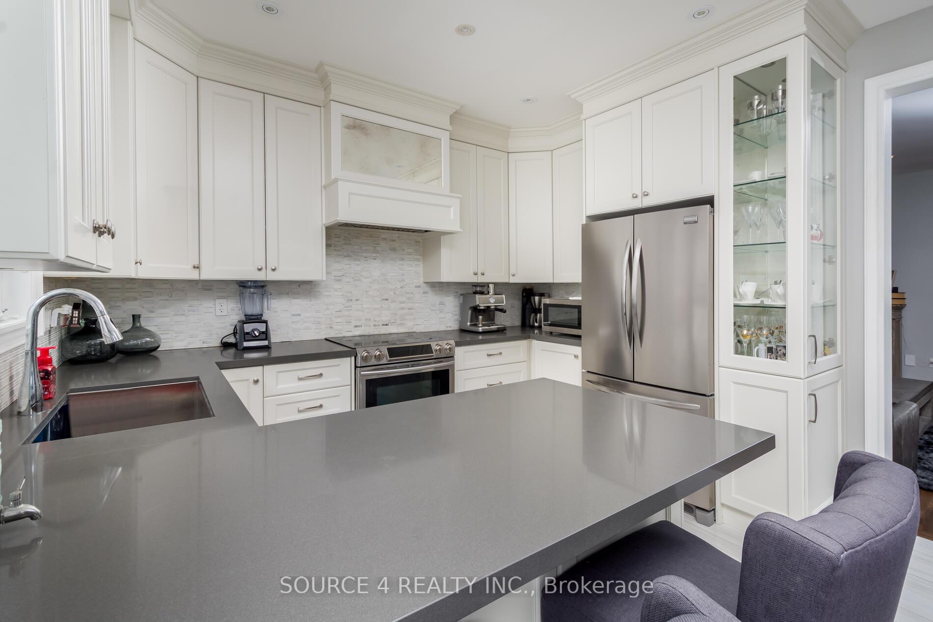 Photo 12 of Unit Upper Level, 45 Lesabre Crescent, Brampton, Bram East — HOMEH
