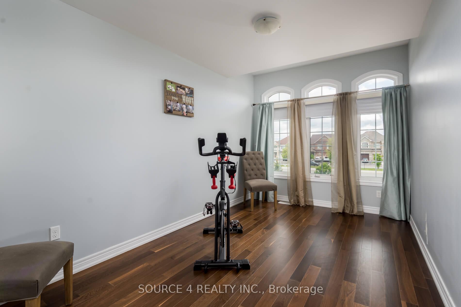 Photo 16 of Unit Upper Level, 45 Lesabre Crescent, Brampton, Bram East — HOMEH