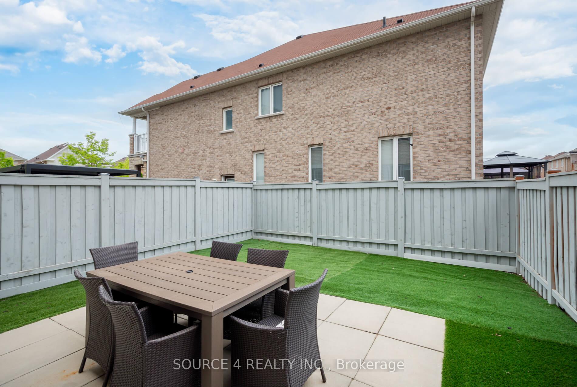 Photo 20 of Unit Upper Level, 45 Lesabre Crescent, Brampton, Bram East — HOMEH