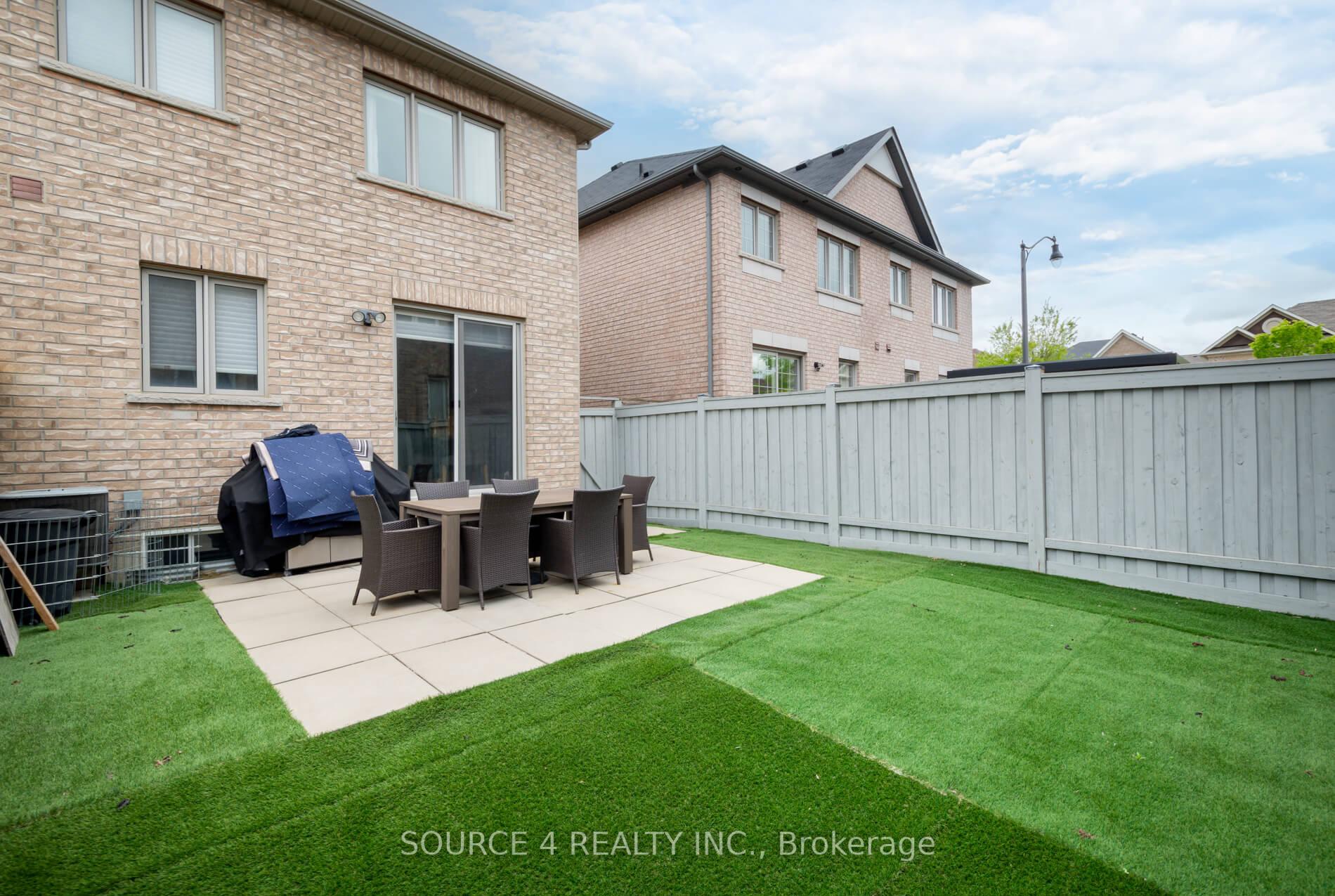 Photo 22 of Unit Upper Level, 45 Lesabre Crescent, Brampton, Bram East — HOMEH