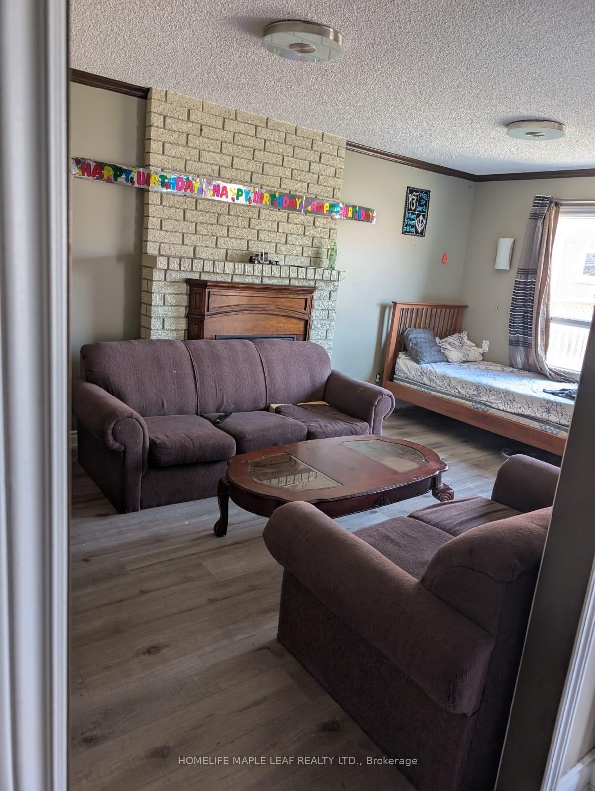 Photo 2 of 45 Adam Street, Brampton, Heart Lake West — HOMEH