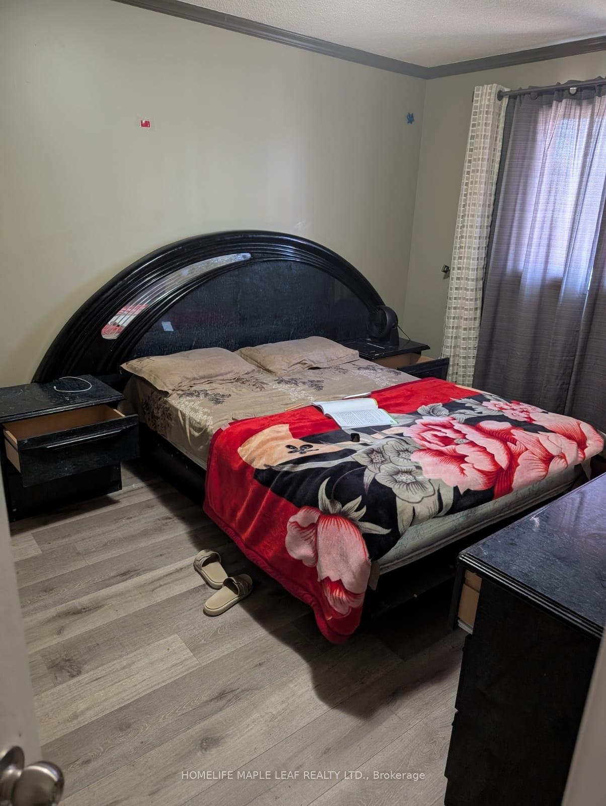 Photo 8 of 45 Adam Street, Brampton, Heart Lake West — HOMEH