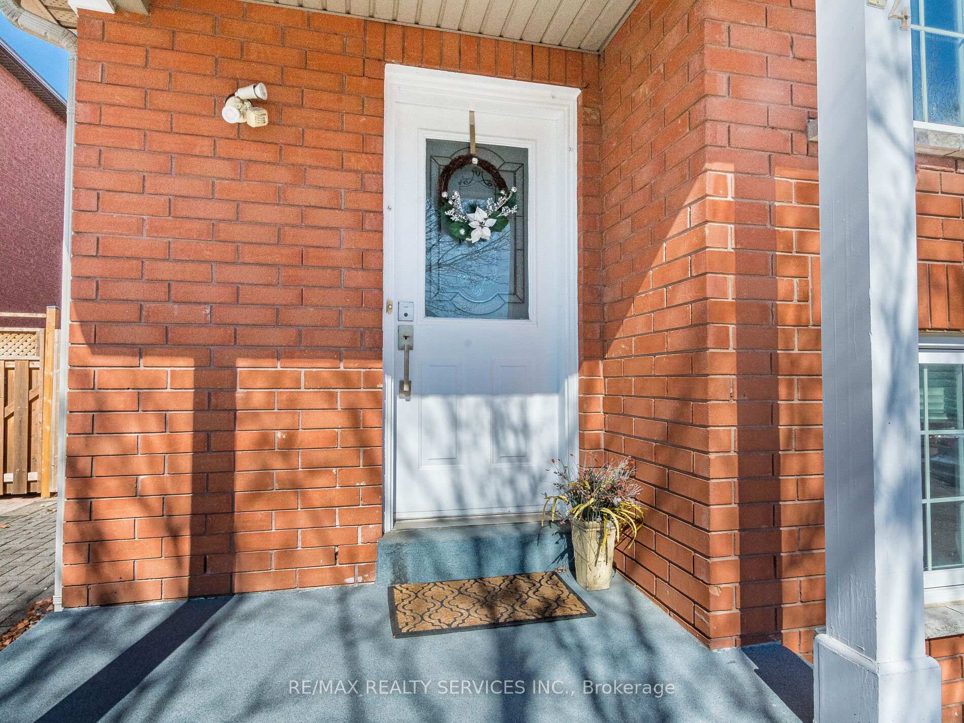 Photo 5 of 24 Red Clover Road, Brampton, Sandringham-Wellington — HOMEH