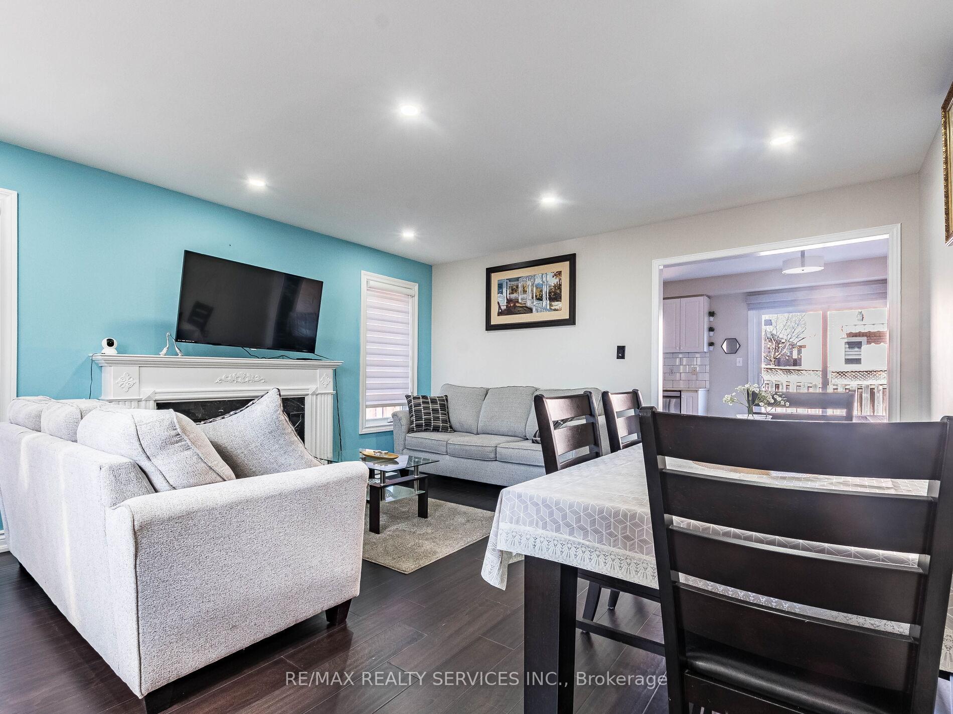 Photo 7 of 24 Red Clover Road, Brampton, Sandringham-Wellington — HOMEH