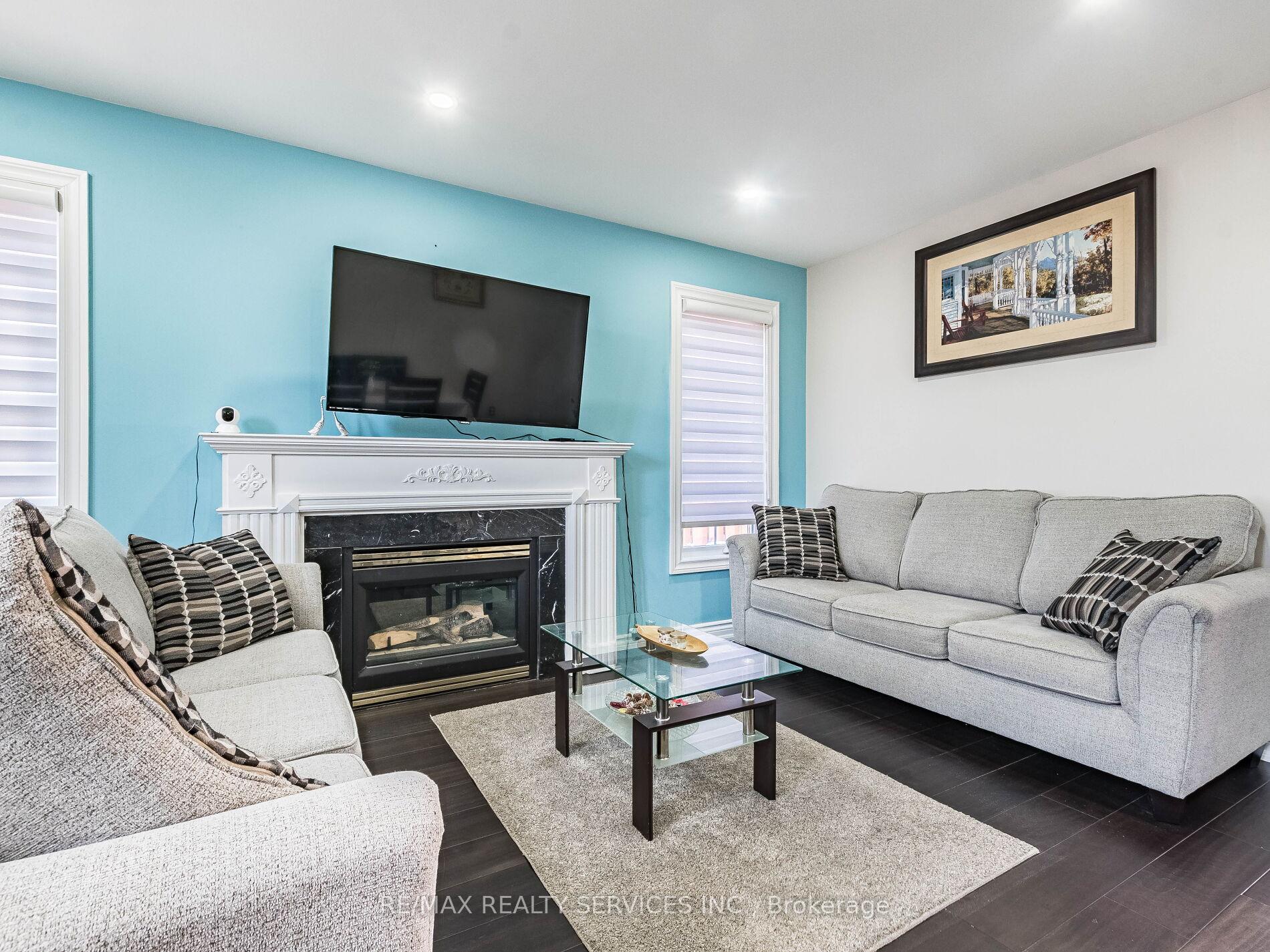Photo 9 of 24 Red Clover Road, Brampton, Sandringham-Wellington — HOMEH