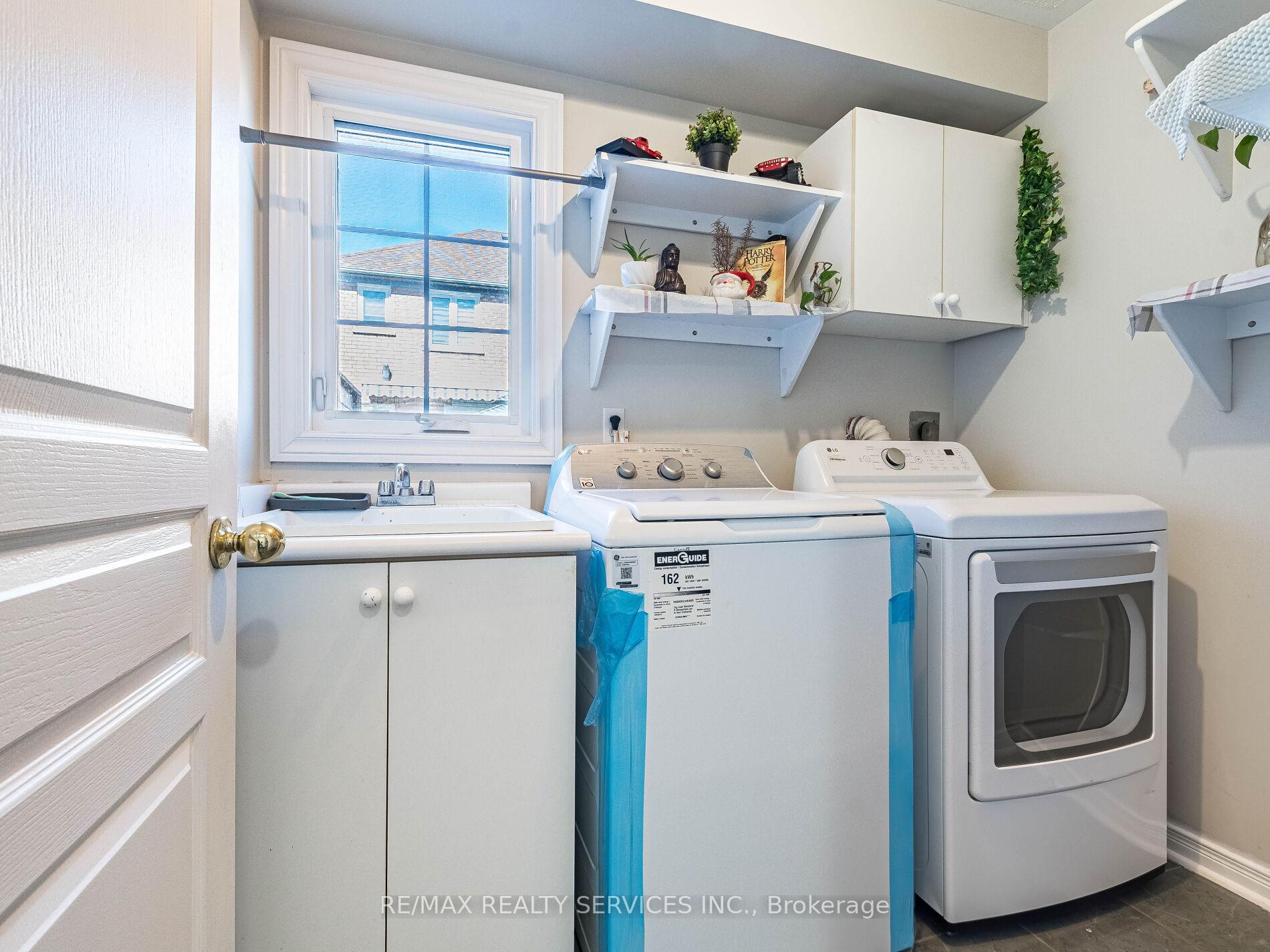 Photo 15 of 24 Red Clover Road, Brampton, Sandringham-Wellington — HOMEH