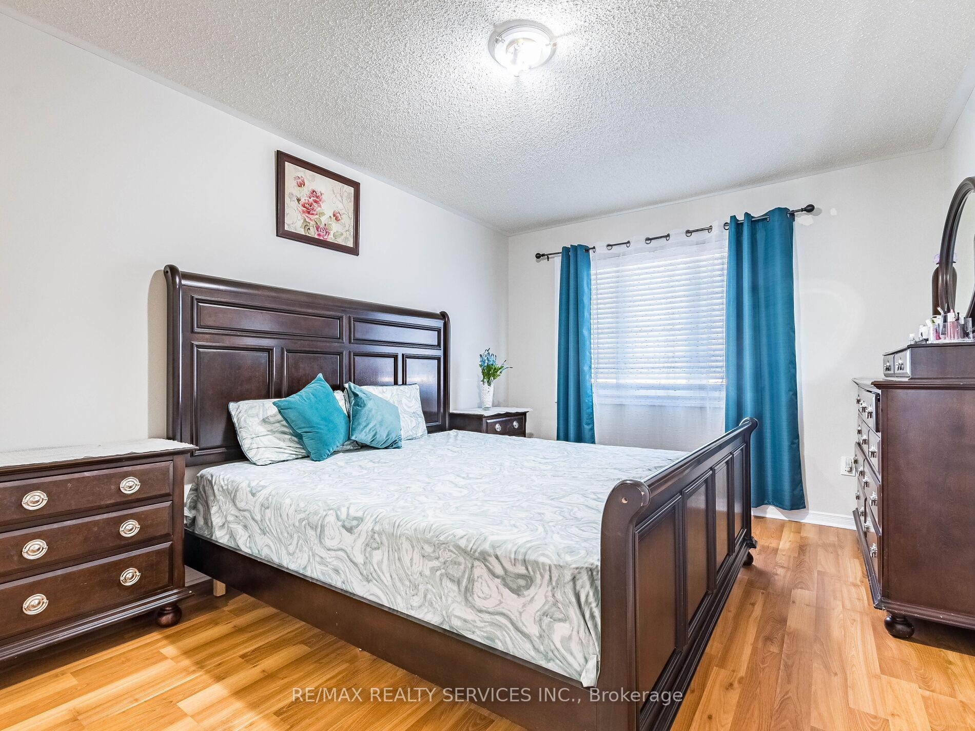 Photo 19 of 24 Red Clover Road, Brampton, Sandringham-Wellington — HOMEH