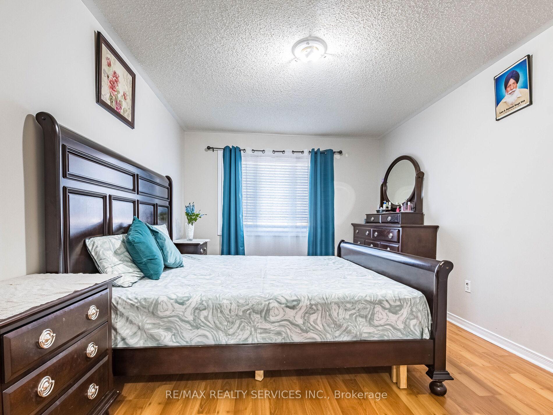Photo 20 of 24 Red Clover Road, Brampton, Sandringham-Wellington — HOMEH