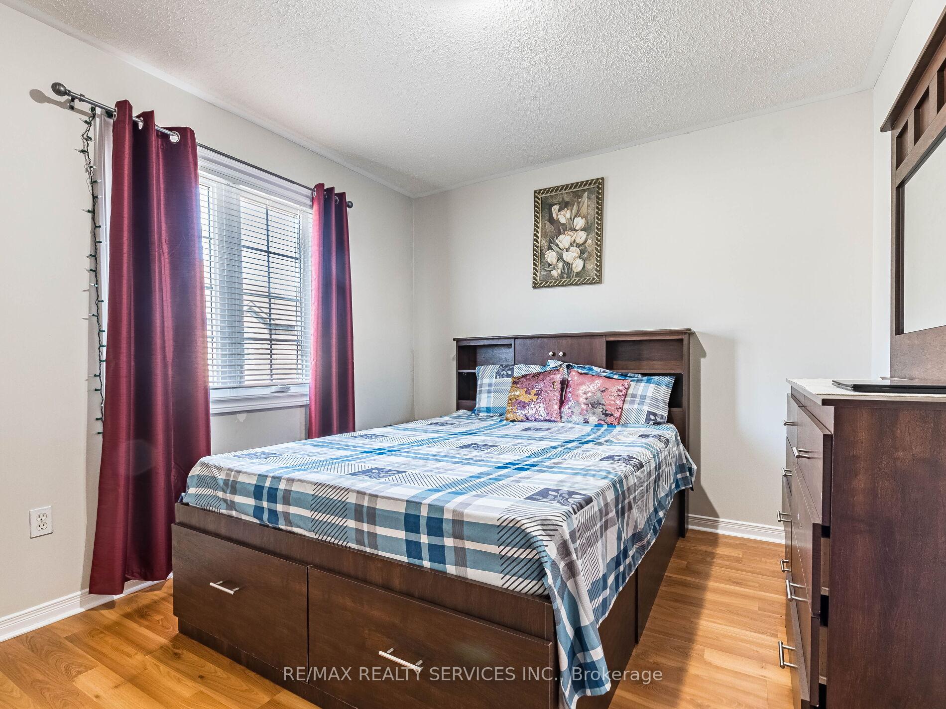Photo 25 of 24 Red Clover Road, Brampton, Sandringham-Wellington — HOMEH