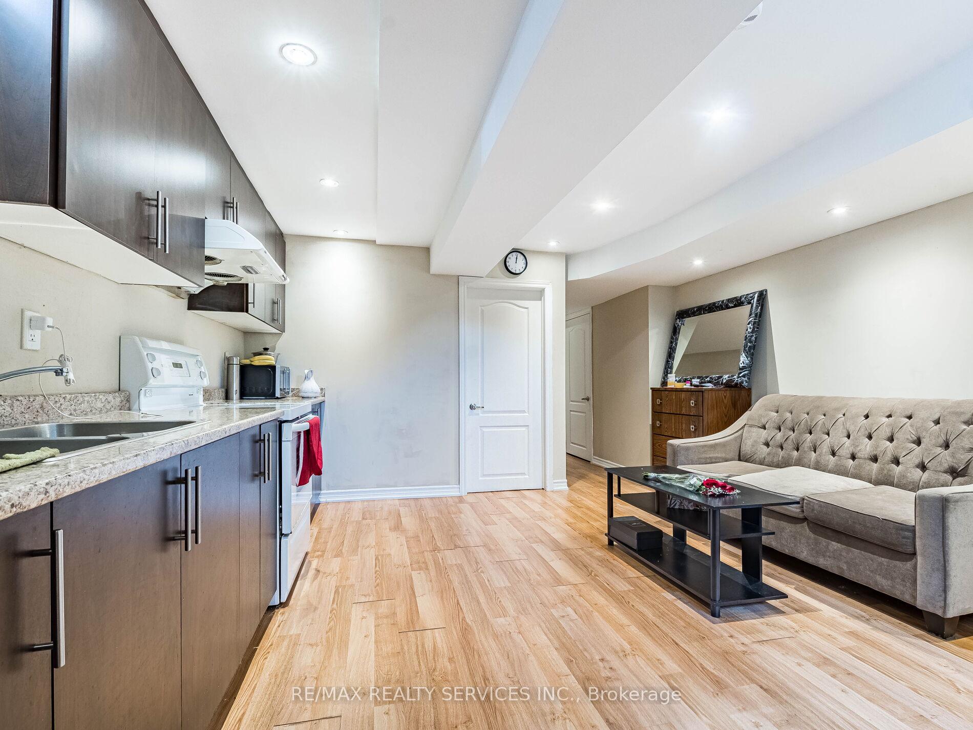 Photo 34 of 24 Red Clover Road, Brampton, Sandringham-Wellington — HOMEH