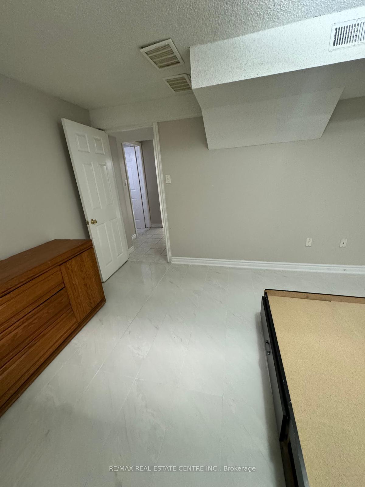 Photo 11 of 3 Scarlett Drive, Brampton, Fletcher's Creek South — HOMEH