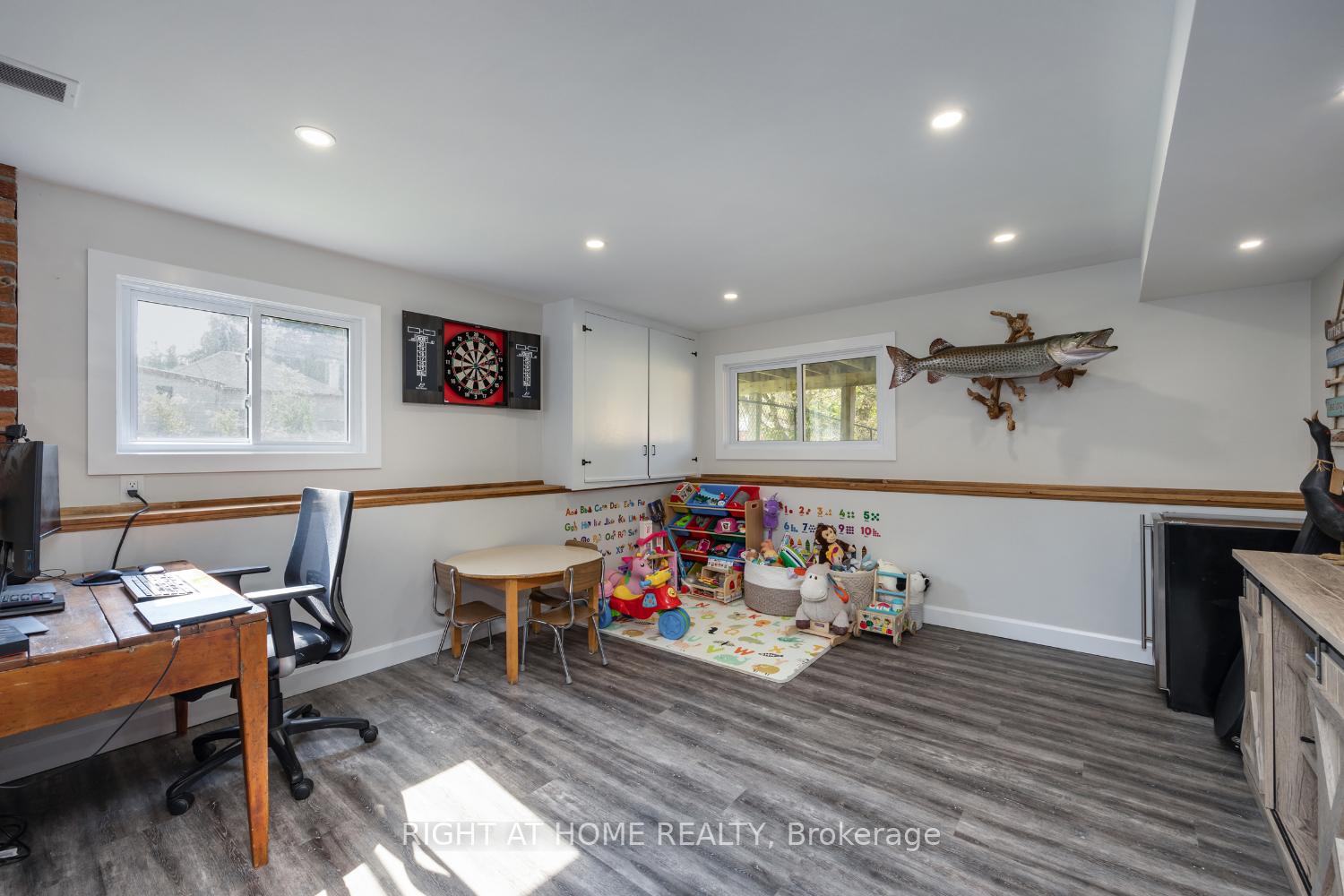 Photo 22 of 420 Parkhill Road E, Douro-Dummer — HOMEH