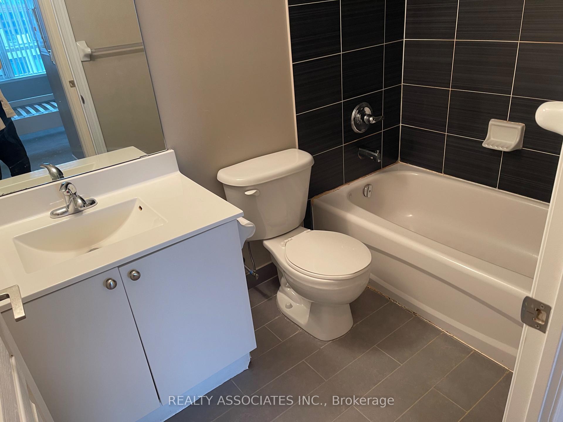 Photo 32 of Unit 1202, 55 South Town Centre Boulevard, Markham, Unionville — HOMEH