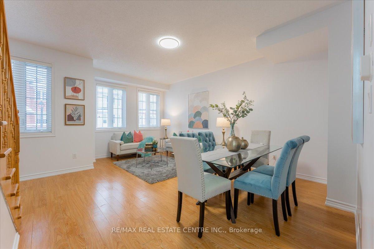 Photo 11 of 7 Shiff Crescent, Brampton, Heart Lake East — HOMEH