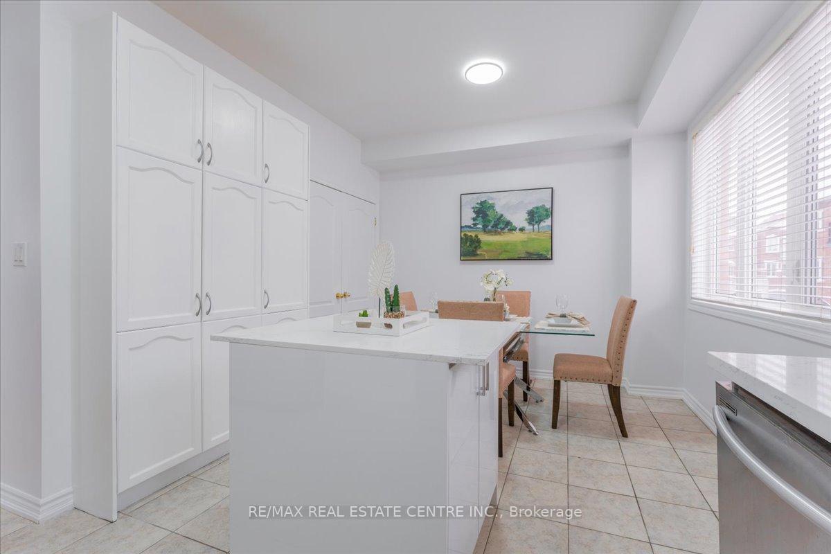 Photo 20 of 7 Shiff Crescent, Brampton, Heart Lake East — HOMEH