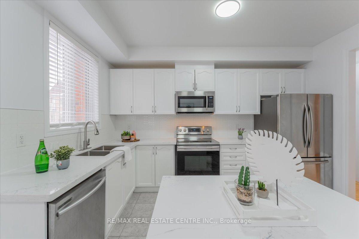 Photo 22 of 7 Shiff Crescent, Brampton, Heart Lake East — HOMEH