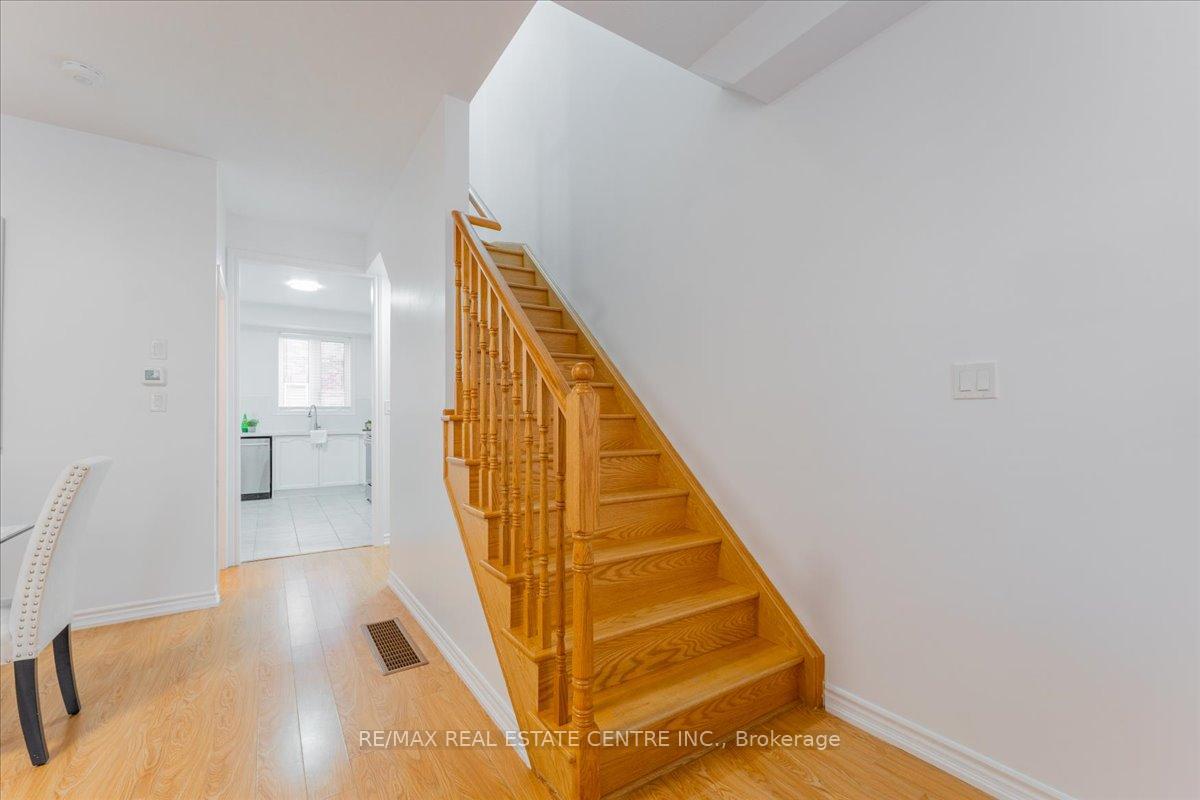Photo 26 of 7 Shiff Crescent, Brampton, Heart Lake East — HOMEH