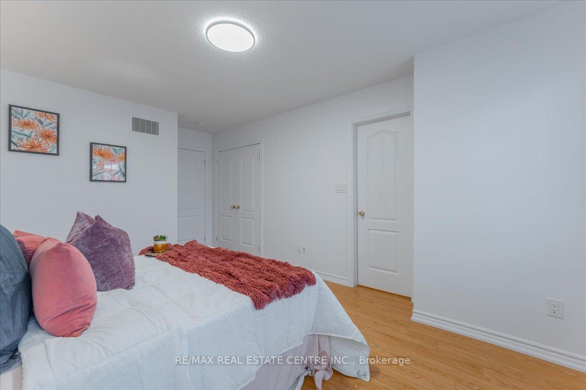 Photo 30 of 7 Shiff Crescent, Brampton, Heart Lake East — HOMEH