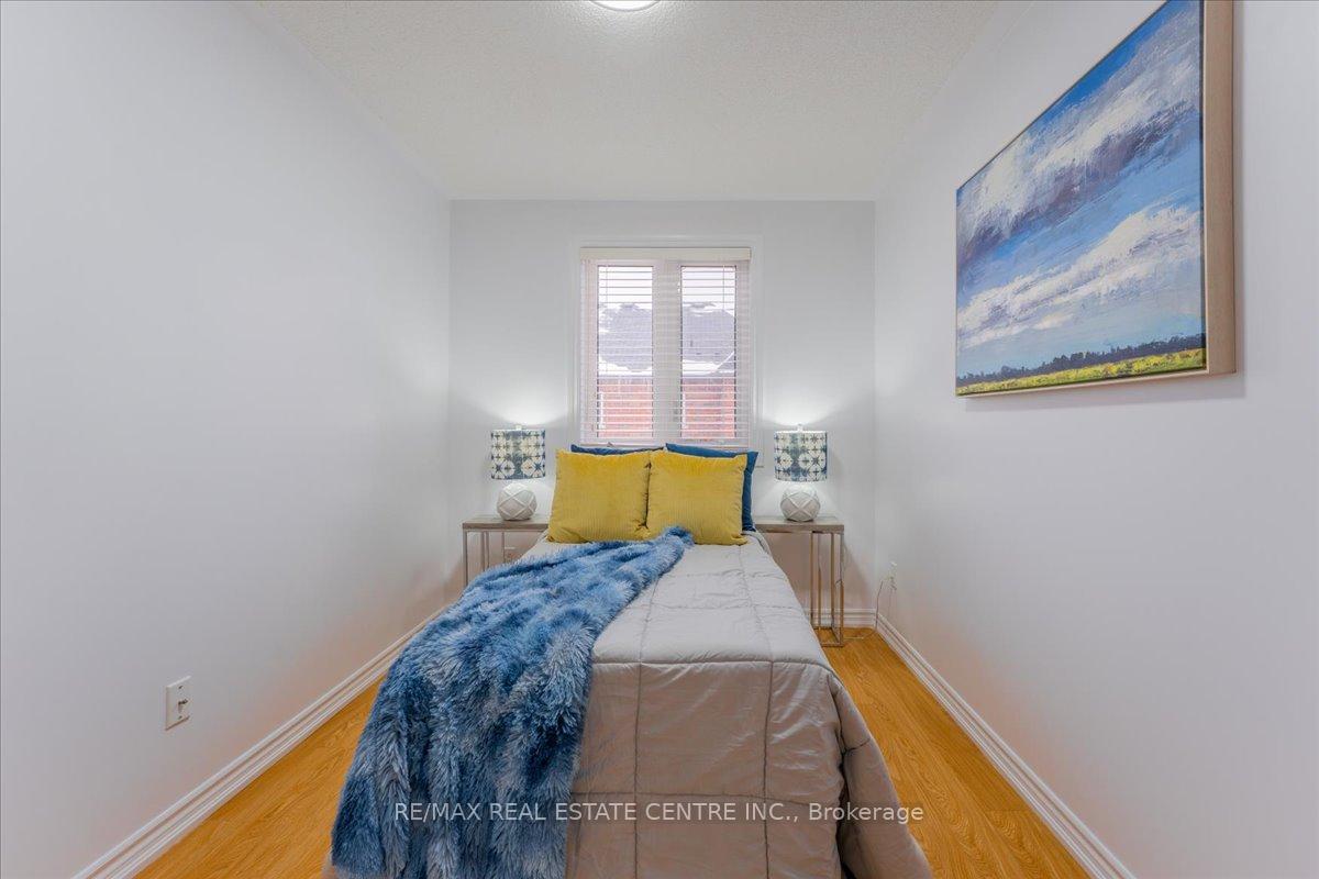 Photo 37 of 7 Shiff Crescent, Brampton, Heart Lake East — HOMEH