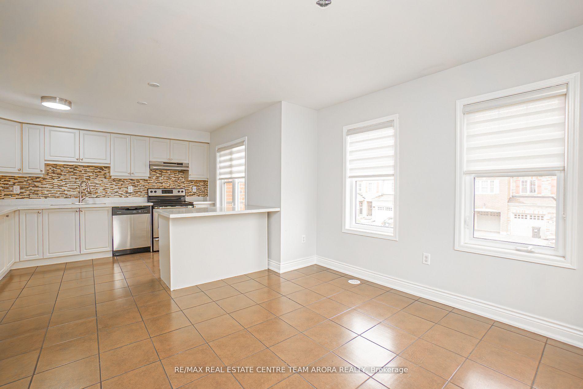 Photo 5 of 69 Betterton Crescent, Brampton, Northwest Brampton — HOMEH