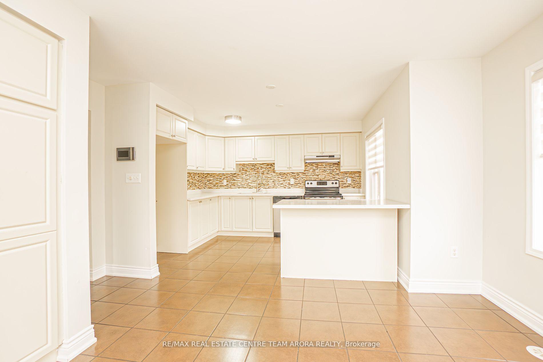 Photo 6 of 69 Betterton Crescent, Brampton, Northwest Brampton — HOMEH