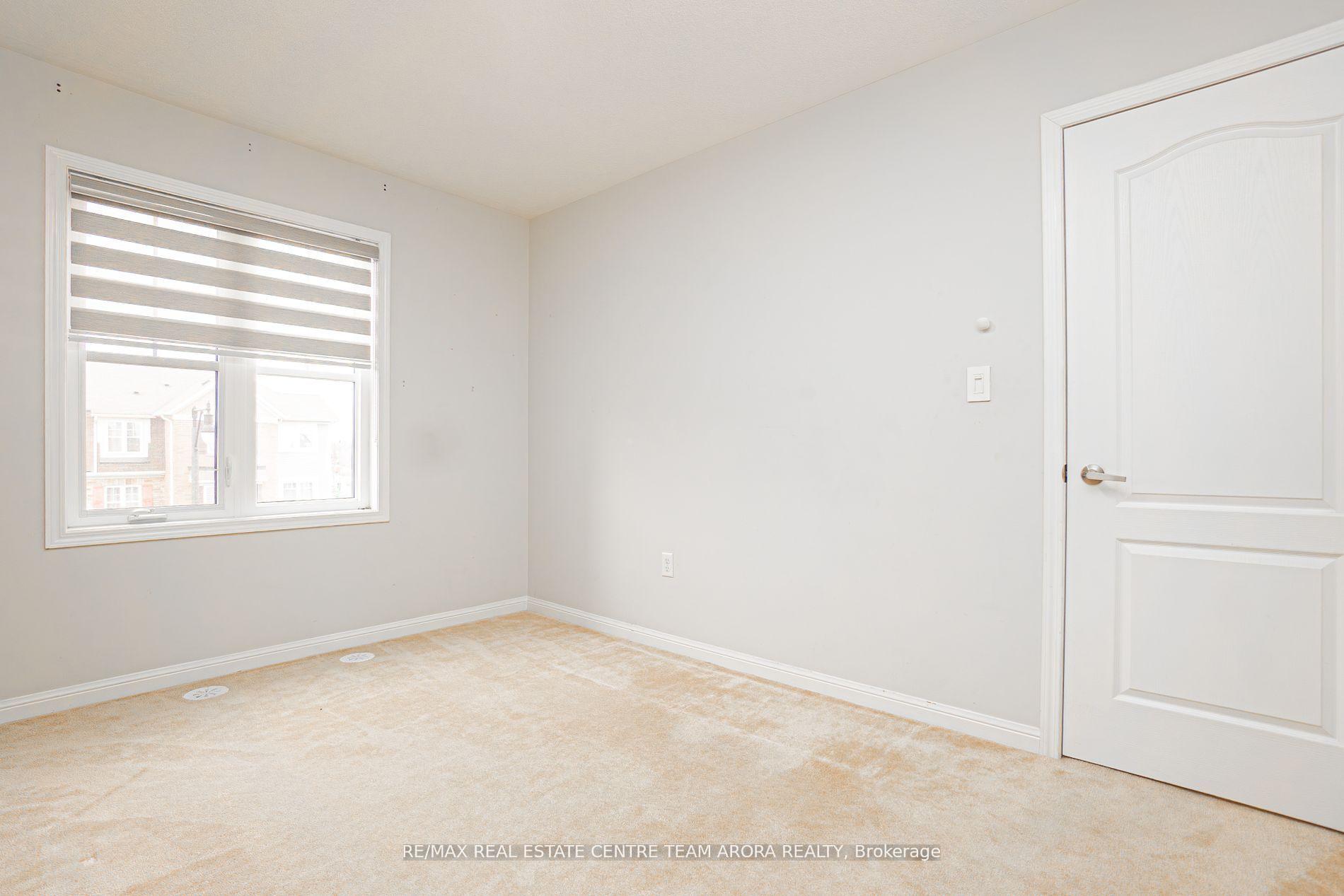 Photo 11 of 69 Betterton Crescent, Brampton, Northwest Brampton — HOMEH