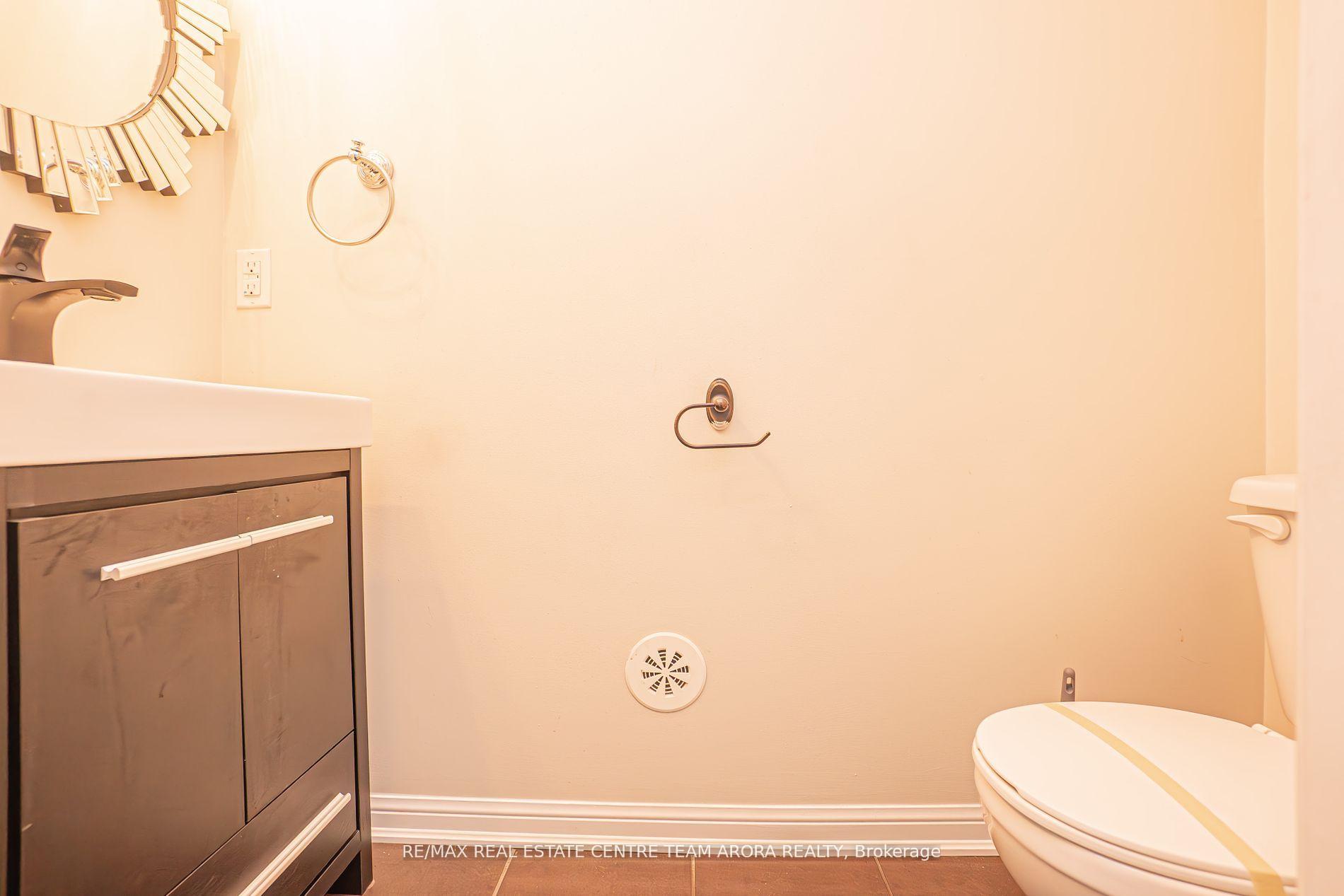 Photo 22 of 69 Betterton Crescent, Brampton, Northwest Brampton — HOMEH