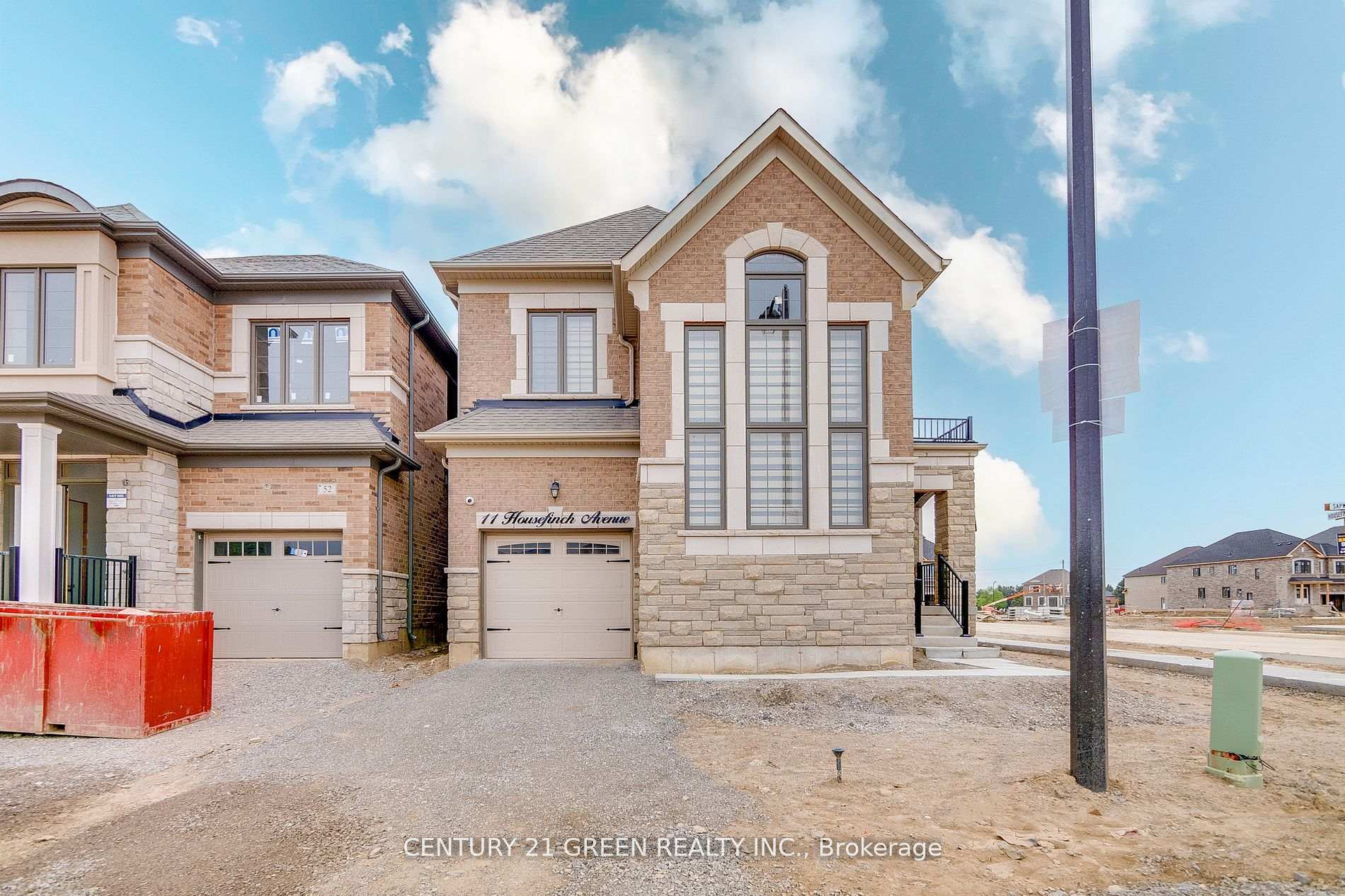 Front of 11 Housefinch Avenue