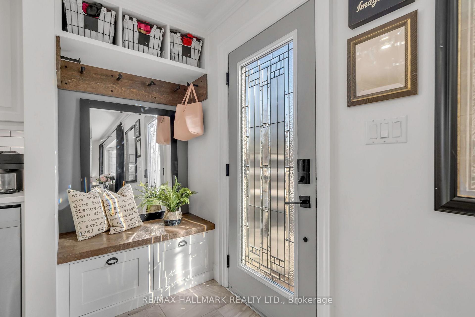 Photo 4 of 10 Mckay Road, Hamilton, Dundas — HOMEH