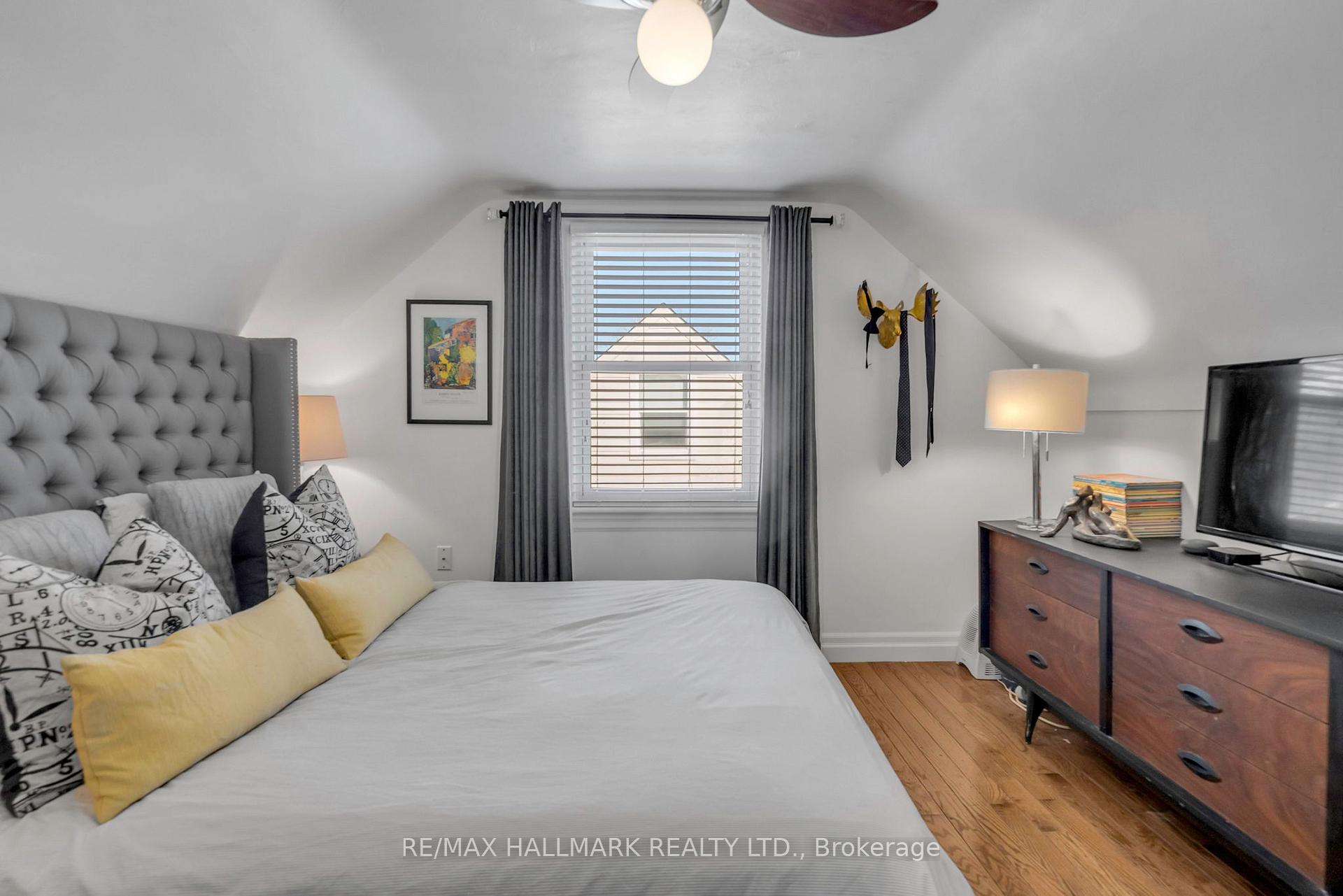 Photo 24 of 10 Mckay Road, Hamilton, Dundas — HOMEH