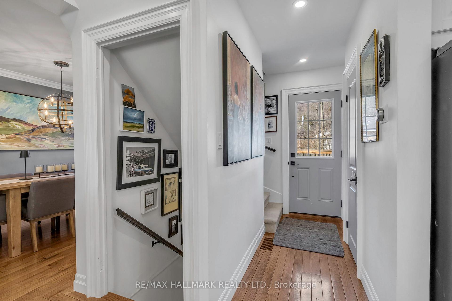 Photo 29 of 10 Mckay Road, Hamilton, Dundas — HOMEH