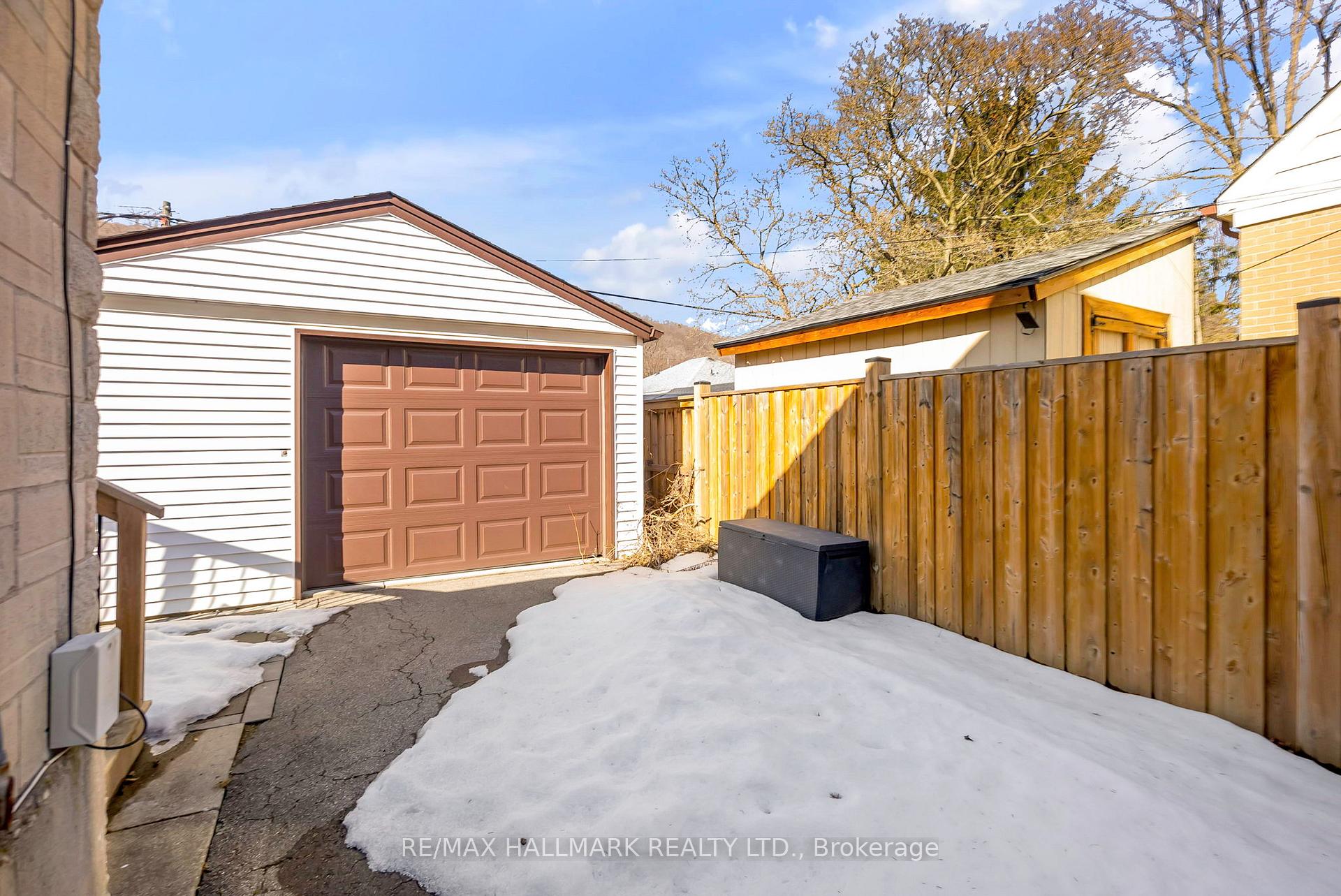Photo 39 of 10 Mckay Road, Hamilton, Dundas — HOMEH