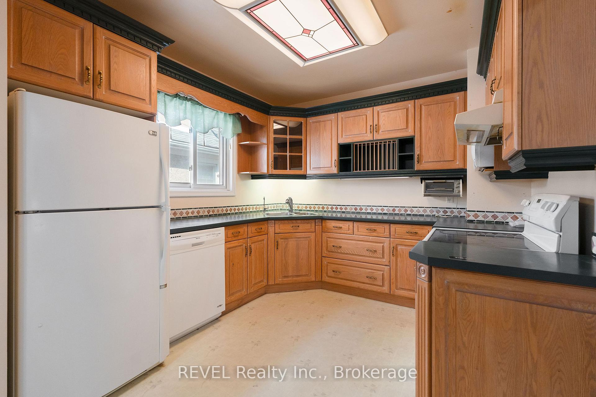 Photo 15 of 31 Fitzgerald Street, St. Catharines, Downtown — HOMEH
