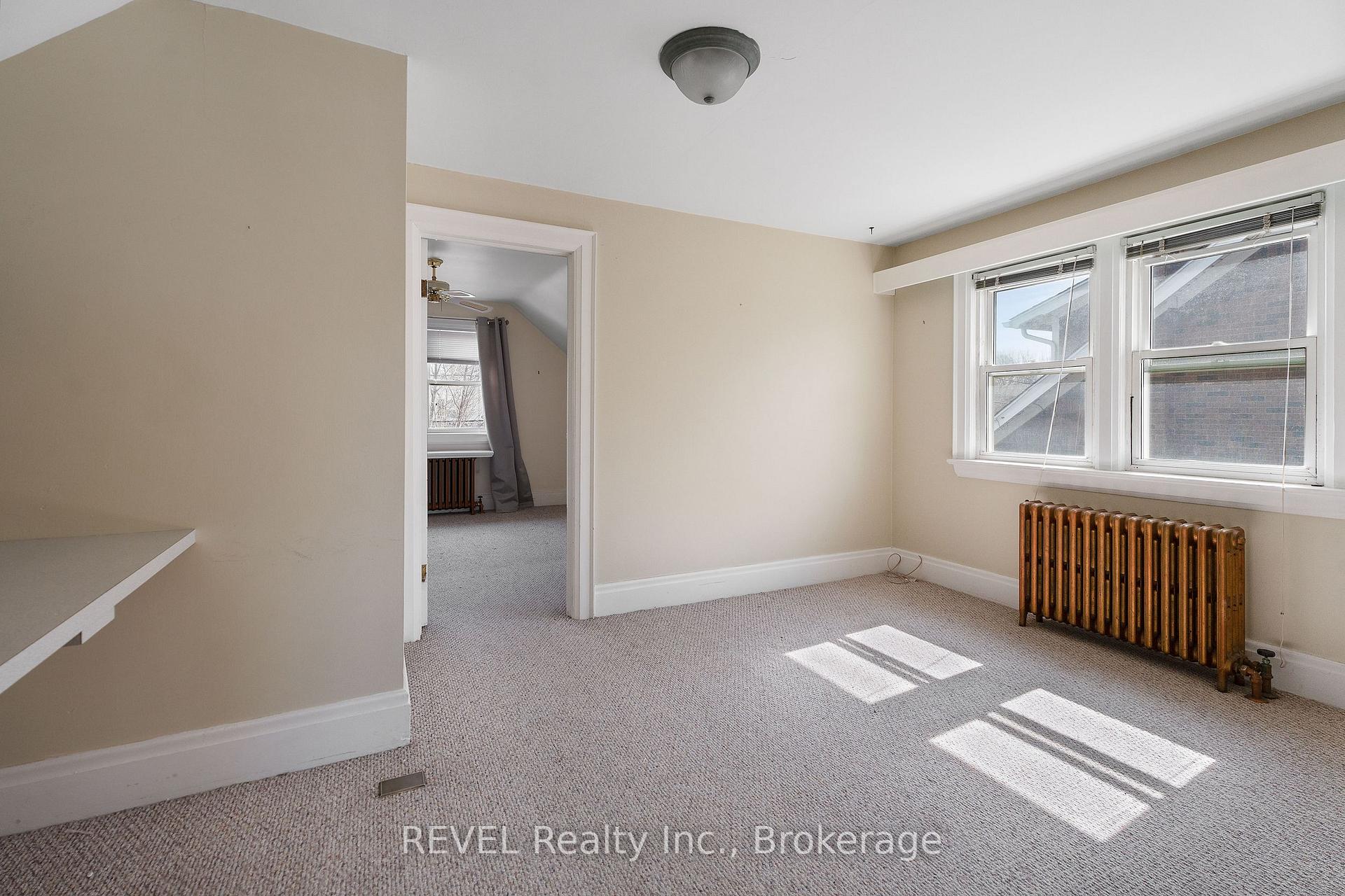 Photo 21 of 31 Fitzgerald Street, St. Catharines, Downtown — HOMEH