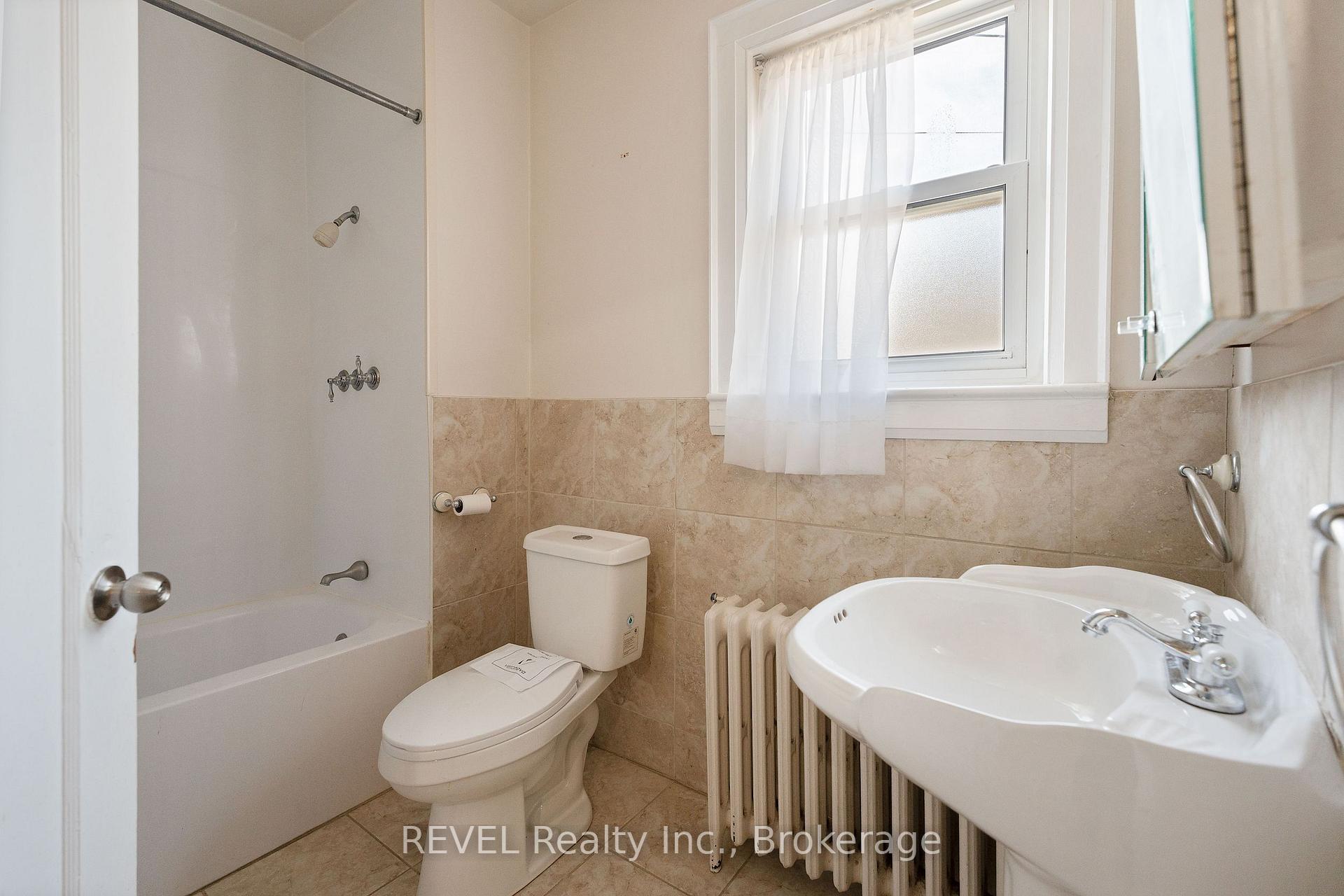 Photo 33 of 31 Fitzgerald Street, St. Catharines, Downtown — HOMEH