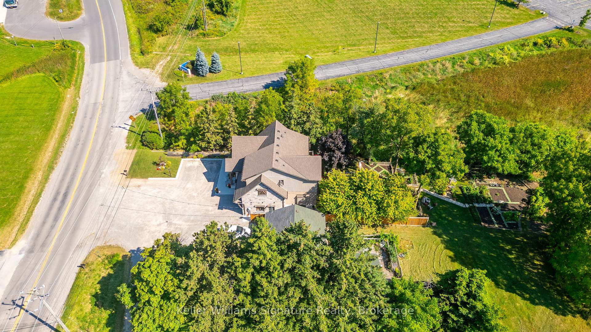 Photo 40 of 81 Glancaster Road, Hamilton, Carpenter — HOMEH