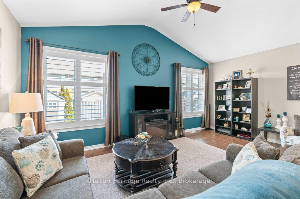 Photo 19 of 72 Garinger Crescent, Hamilton, Binbrook — HOMEH